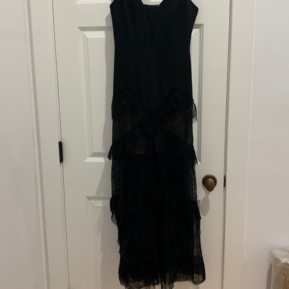 BCBG MAXAZRIA SUZE 6 black lace ruffle gown PROM